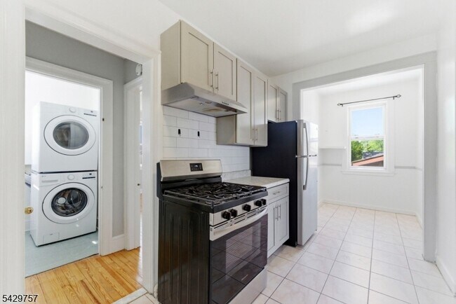Foto del edificio - 773 Kingsland Ave