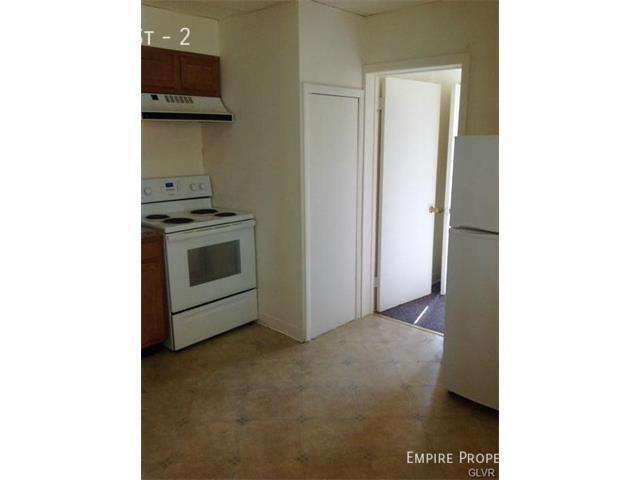 Building Photo - 1 Bedroom with Bonus Room Apartment with O...