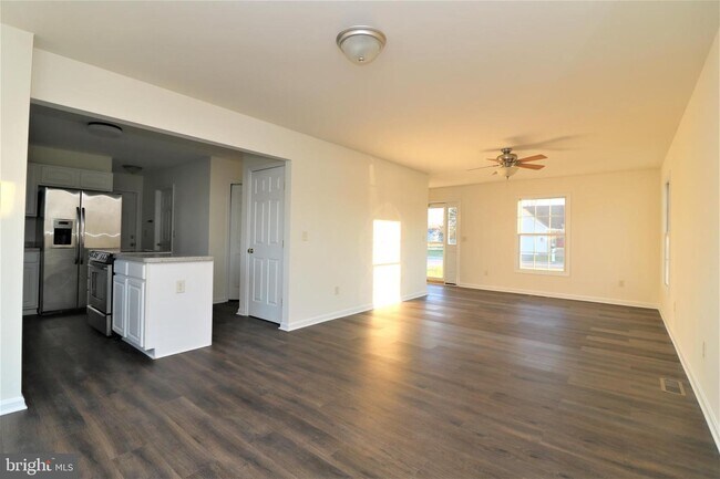 Building Photo - 431 Cattle Dr