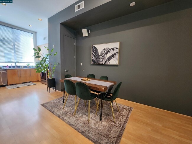 Building Photo - 45 Iron Horse Ln