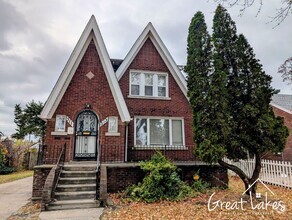 Building Photo - 311-313 Drexel St