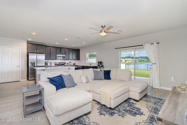 Building Photo - 779 Corbin Cir SW