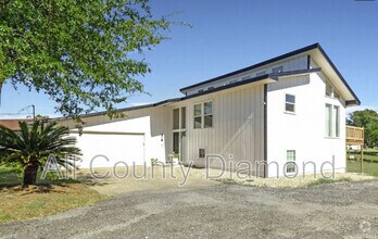 Building Photo - 7248 Shady Dr