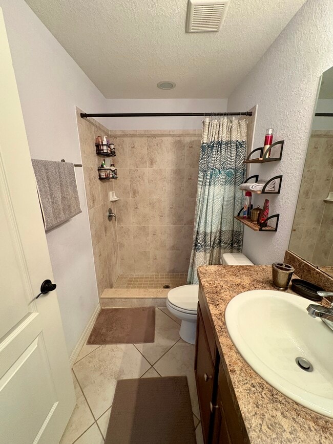 Foto del edificio - 1806 Wallace Manor Ln