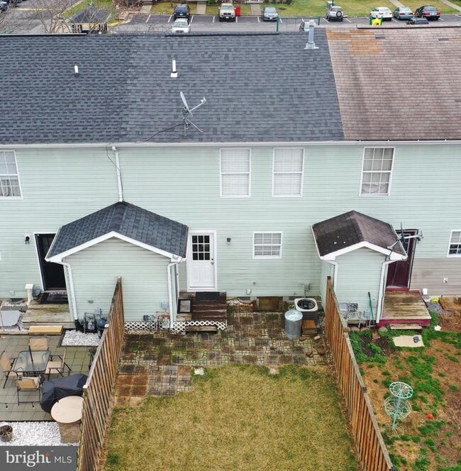Building Photo - 311 Willowbrook Ct