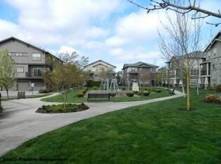 Foto del edificio - 631 NE Adwick Dr