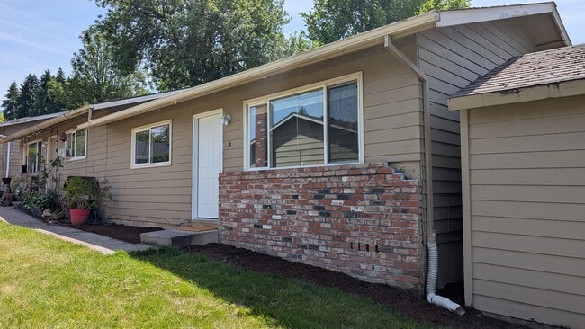 Building Photo - Great duplex unit in Sherwood!