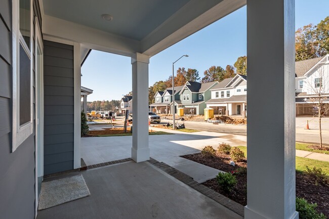 Building Photo - Exclusive Move-In Special: Your New Home A...