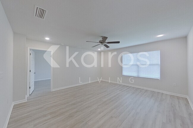 Foto del edificio - 212 Monarch Ln