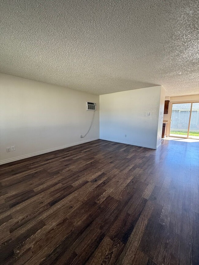 Foto del edificio - 141-143 E Home Ave
