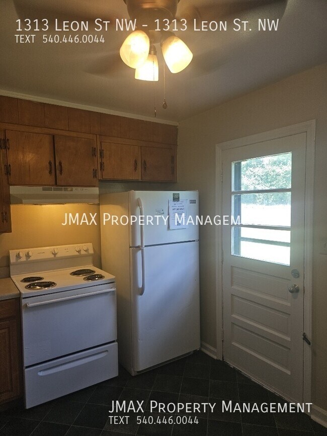 Foto del edificio - 1313 Leon St NW