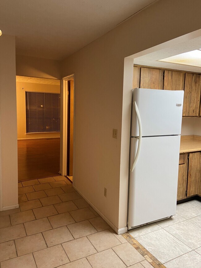 Building Photo - 6466 Brookedge Ct