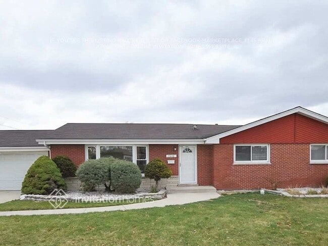 Building Photo - 7648 S Oconto Ave