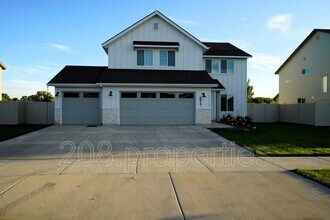 Building Photo - 5813 W Stavros St