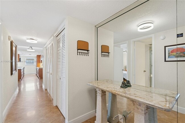 Building Photo - 1160 Hillsboro Mile