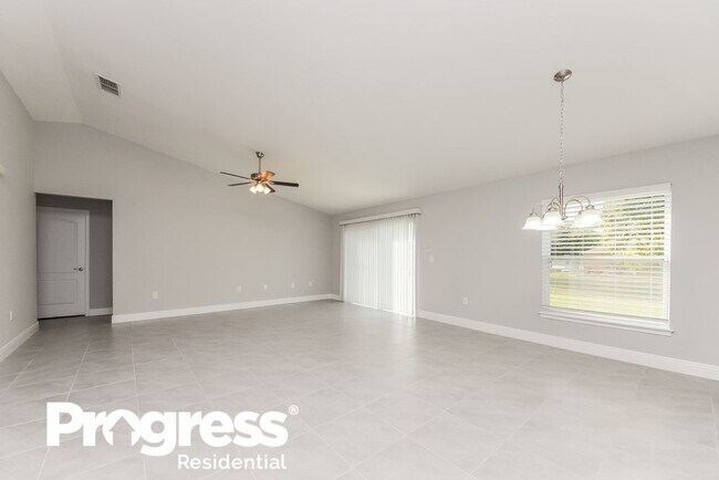 828 Valnera Ct - 4