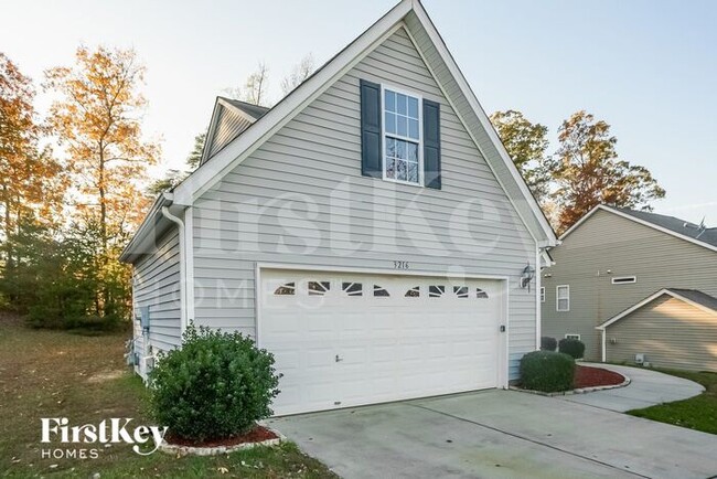 Building Photo - 3216 Castlemaine Dr