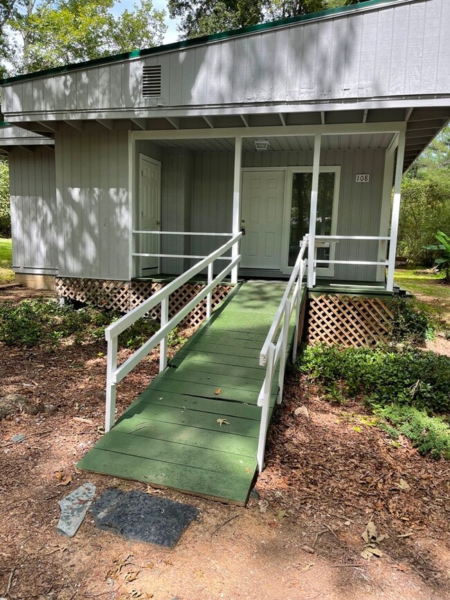 Building Photo - 108 Wild Primrose Ln
