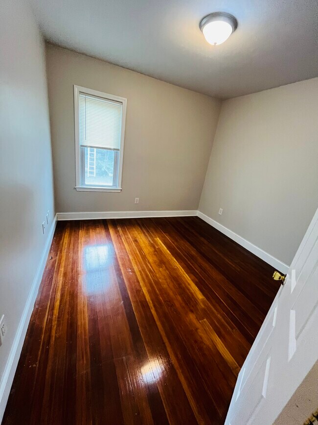 Foto del edificio - 545 Heath St