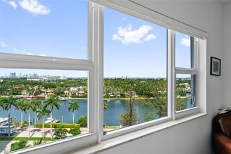Building Photo - 4925 Collins Ave