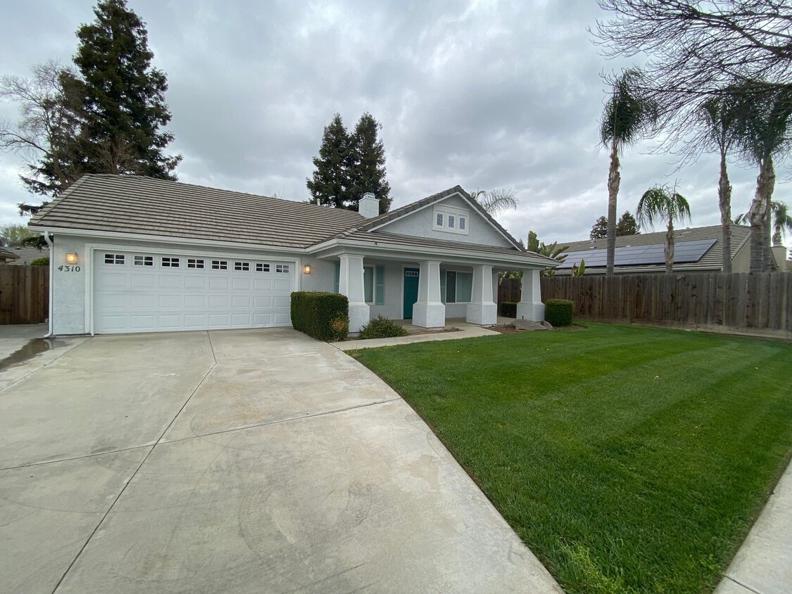 Foto del edificio - Charming Home for rent in Visalia, Ca