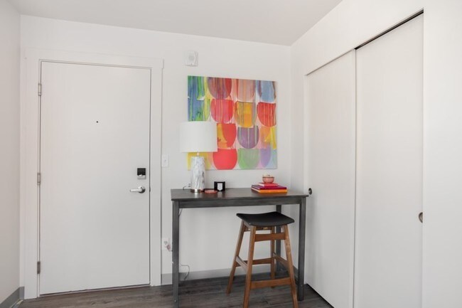 Foto del edificio - 4046 8th Ave NE