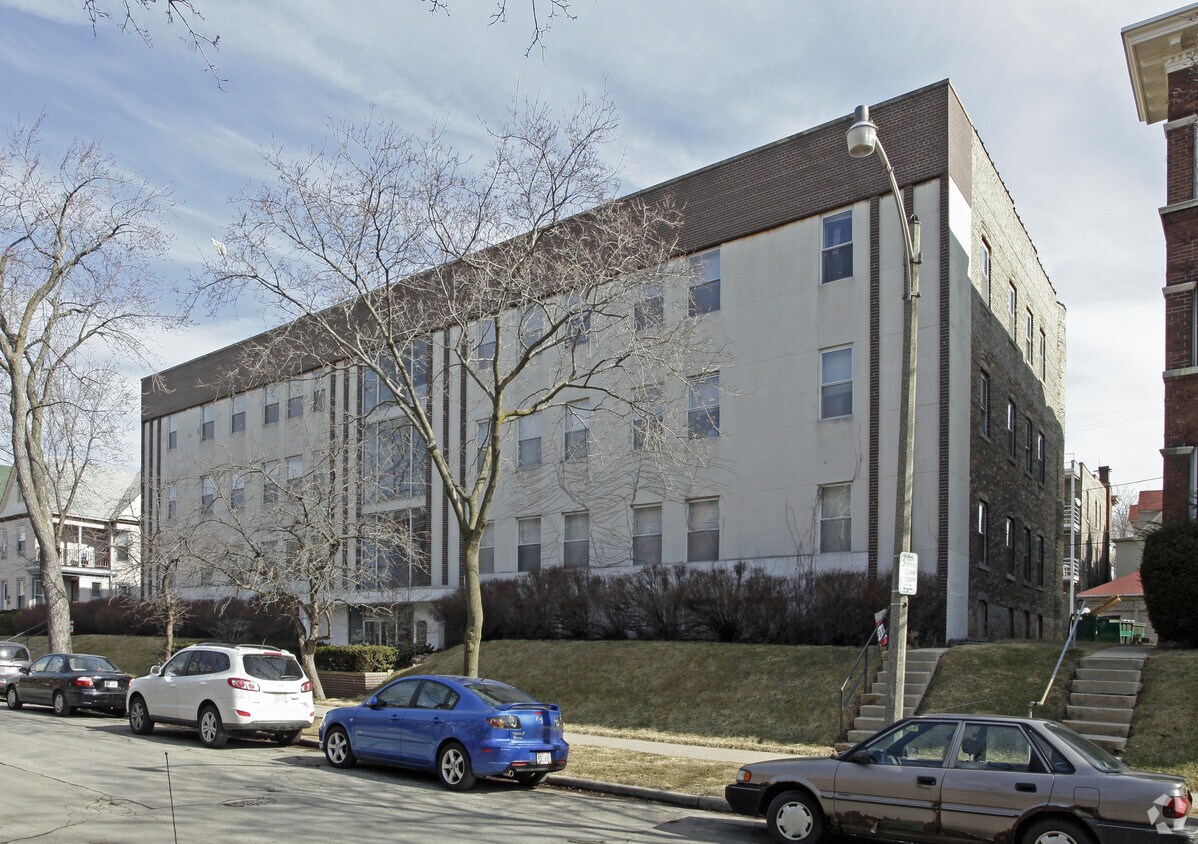 Primary Photo - Stowell House Apartments