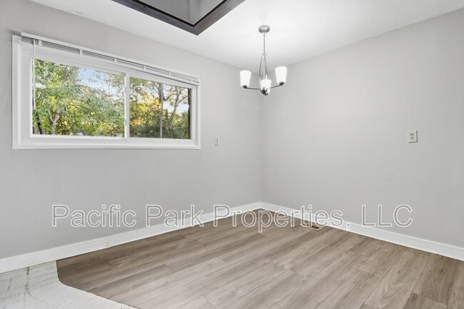 Foto del edificio - 3939 Esquire Pl