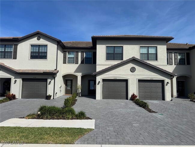 Foto del edificio - 14240 Pine Lodge Ln
