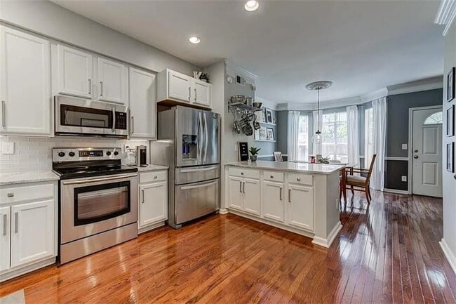 Building Photo - 375 Highland Ave NE
