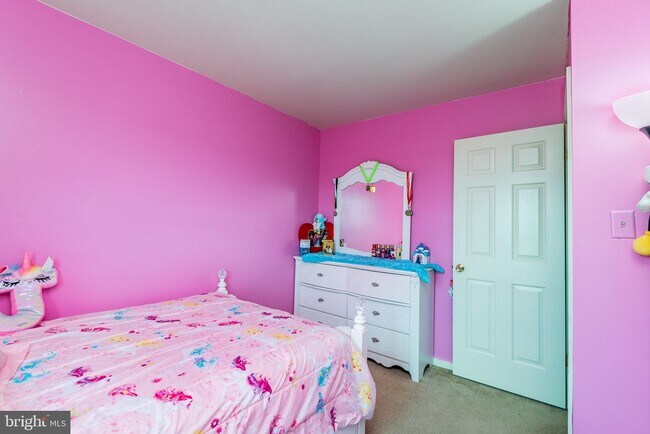 Foto del edificio - 6153 Spring Knoll Dr