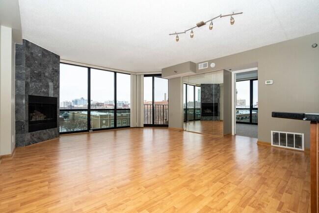 Foto del edificio - 1309 N Wells St