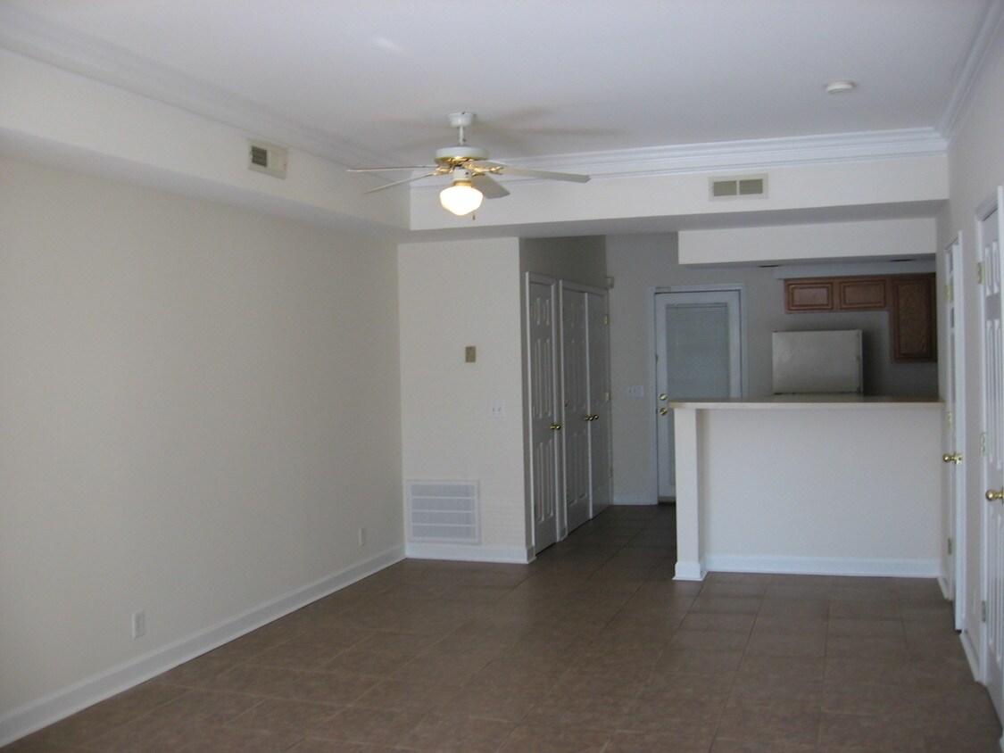 OPEN FLOOR PLAN - 240 Fairmont Ct