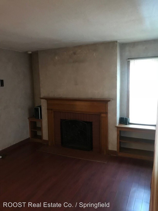 Building Photo - 3 br, 1 bath House - 1601 Crestview Dr