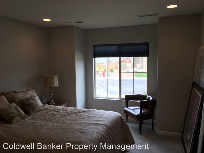Building Photo - 1390 Morane Manor Dr