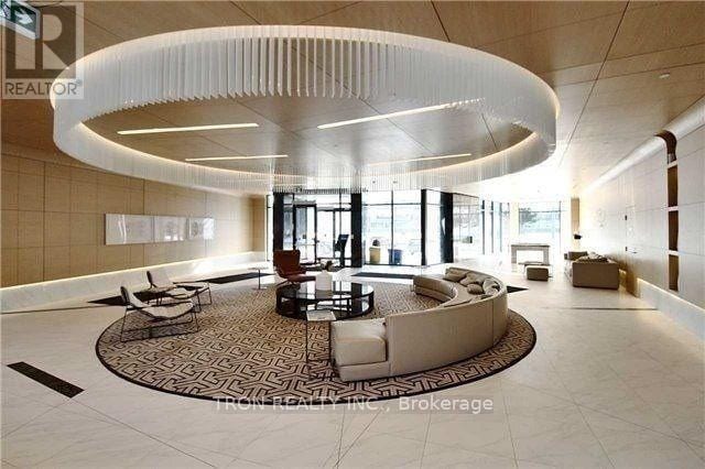 Photo du bâtiment - 99 The Donway W