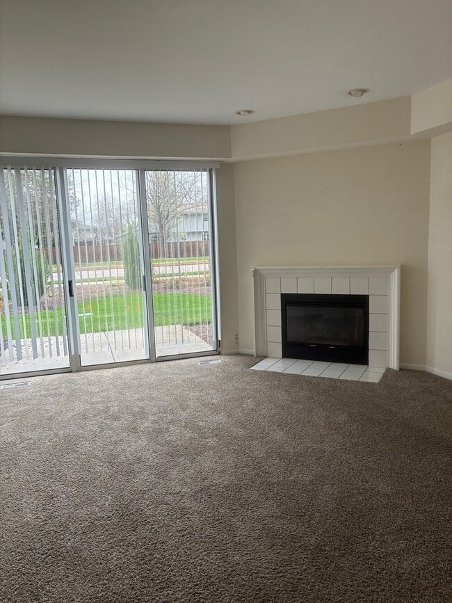 Foto del edificio - 1158 Regency Dr