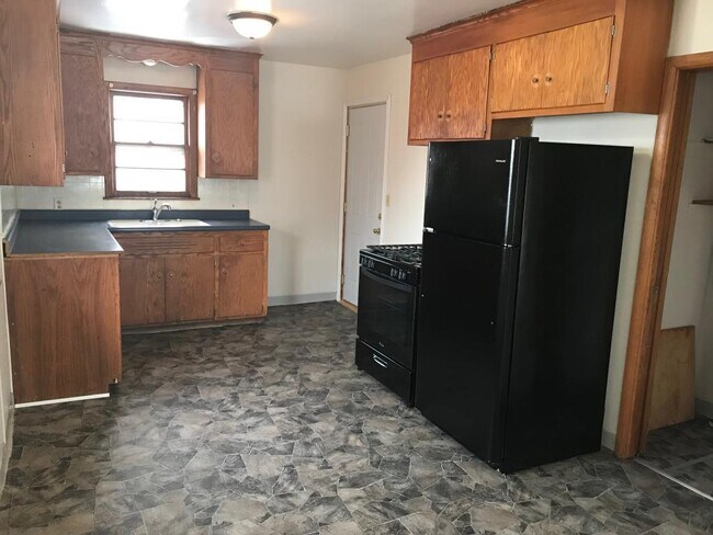 Foto del edificio - 1194 Forest St N