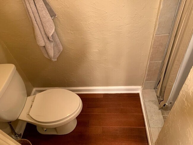 Building Photo - Available October - April  9330 W Ft Islan...