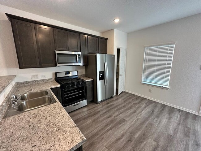 Building Photo - 16512 Moss Ln