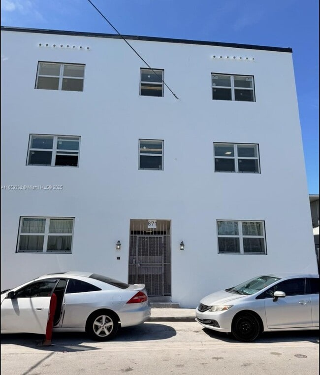 Building Photo - 871 SW 3rd St