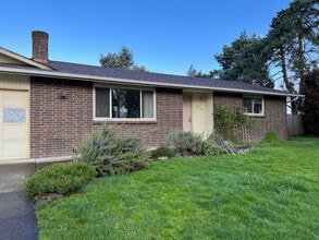 Building Photo - 1550 Echo Hollow Rd
