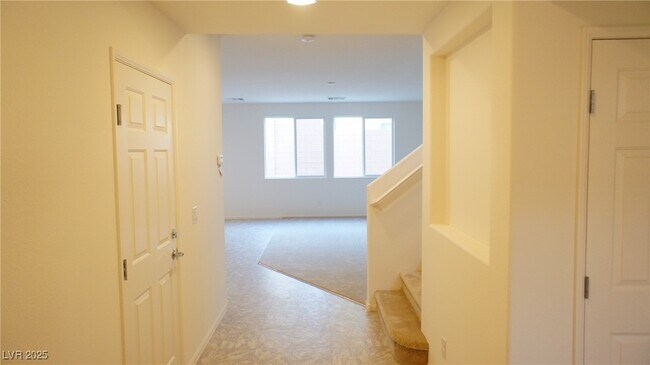 Foto del edificio - 10720 Elfstrom Ave