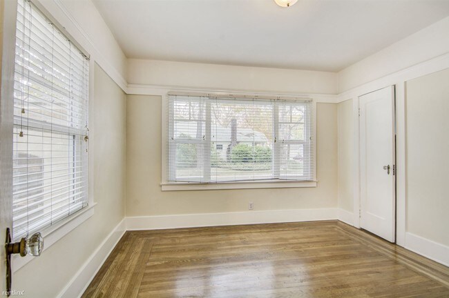 Building Photo - 2 br, 1 bath House - 3451 I St