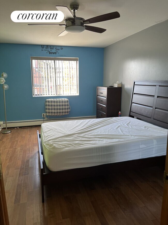 Foto del edificio - 1361 E 91st St