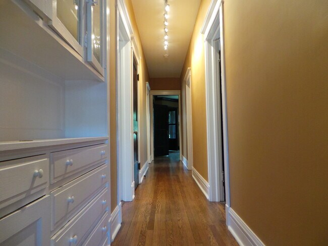Foto del edificio - 1339 W Thorndale Ave