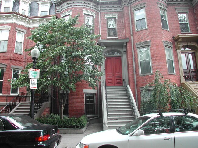 Building Photo - 39 Braddock Park