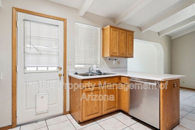 Foto del edificio - 2306 W Laurel Ln