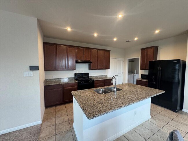 Foto del edificio - 11809 Sandy Lodge Ct
