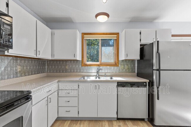 Foto del edificio - 3020 Healy Ave